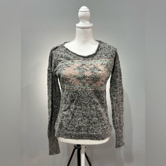 SALE! Gray Pink Rose Knit Sweater Size M EUC - Picture 1 of 5